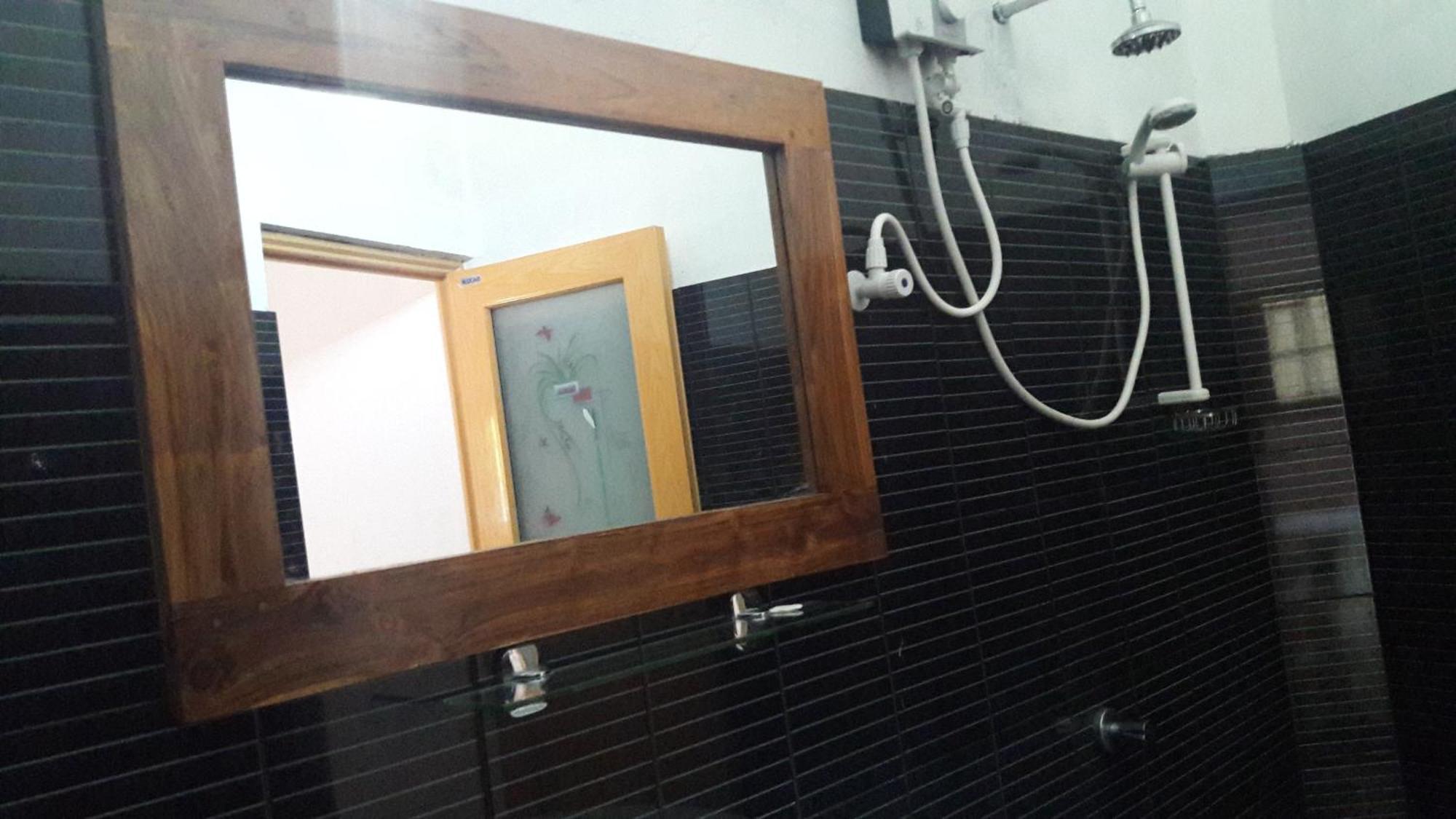 River Side & Swimming Pool Bed & Breakfast Udawalawe Exterior foto