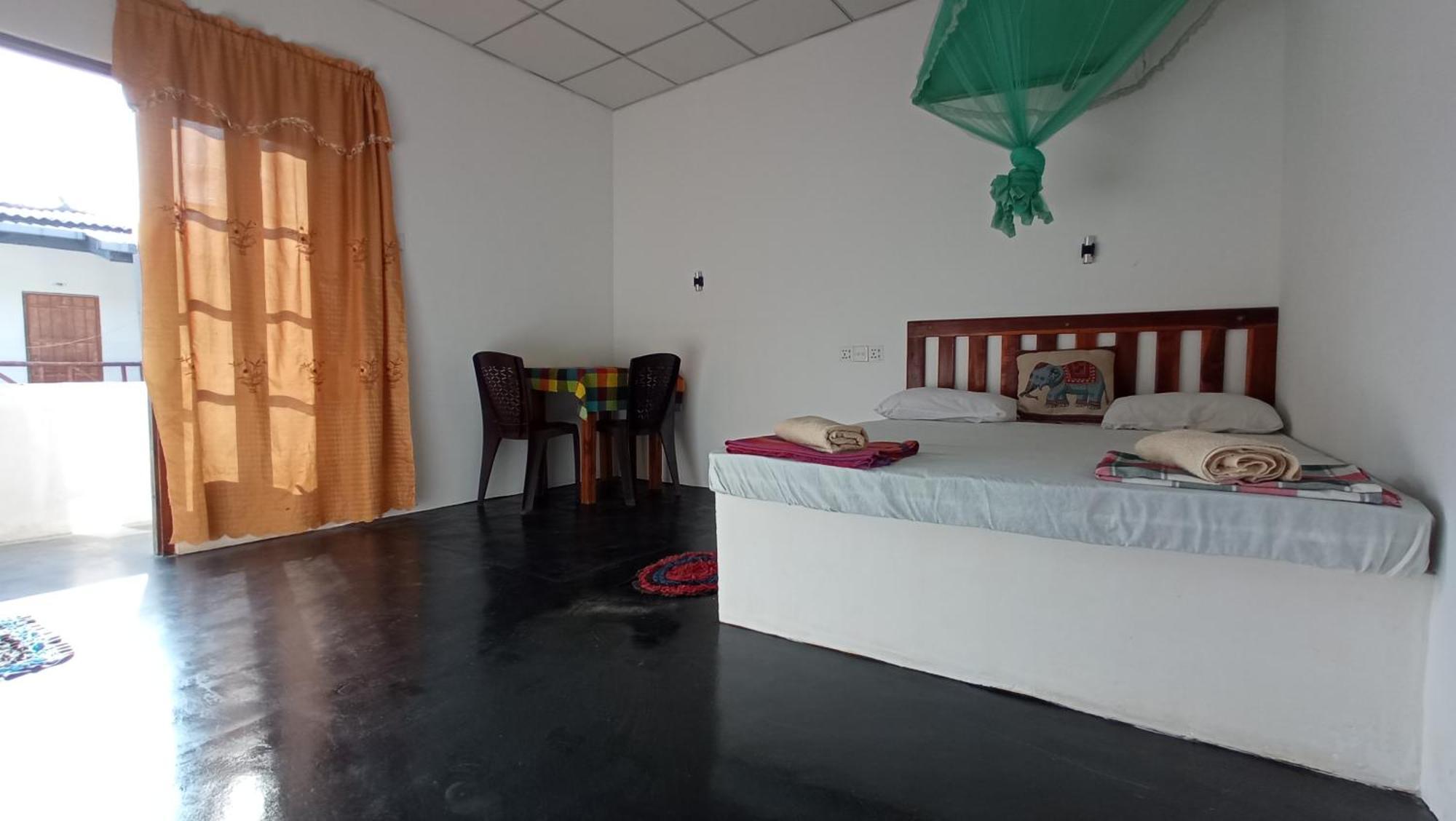 River Side & Swimming Pool Bed & Breakfast Udawalawe Exterior foto